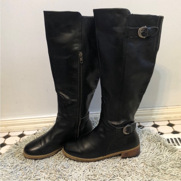 UGG Amberlee Leather Tall Boot - Picture 2 of 12